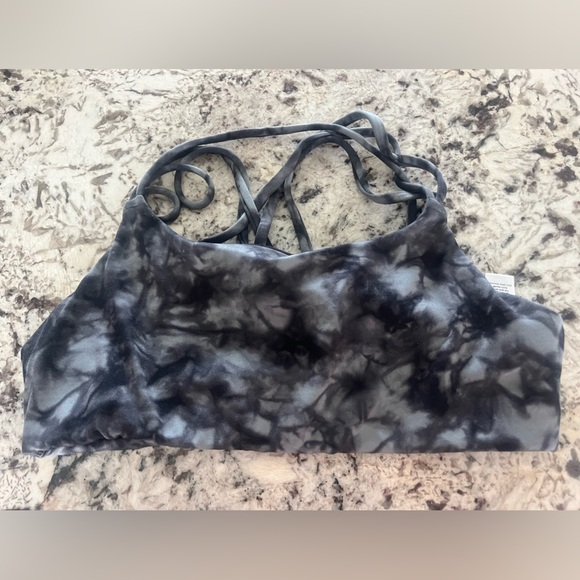 Cute and soft strappy Athleta brand size small sports bra - Picture 1 of 3